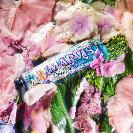 Marvis Sinuos Lily