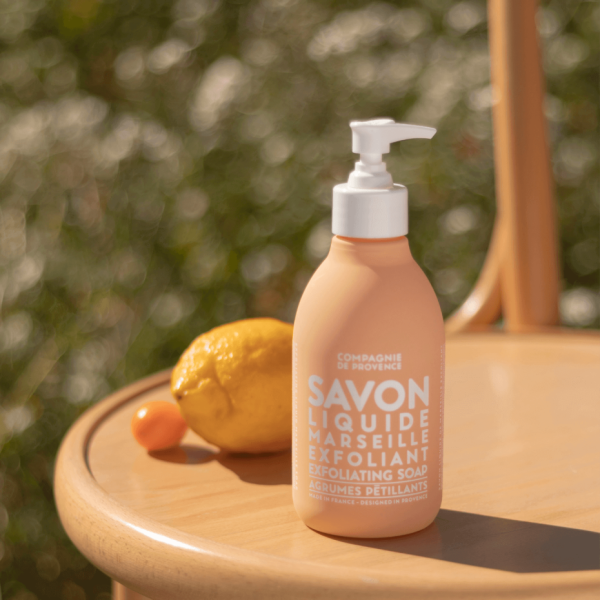 COMPAGNIE DE PROVENCE Exfoliant Exfoliating Liquid Marseille Soap 300 ml.