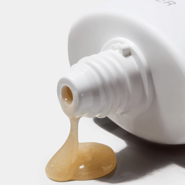 iS CLINICAL Warming Honey Cleanser